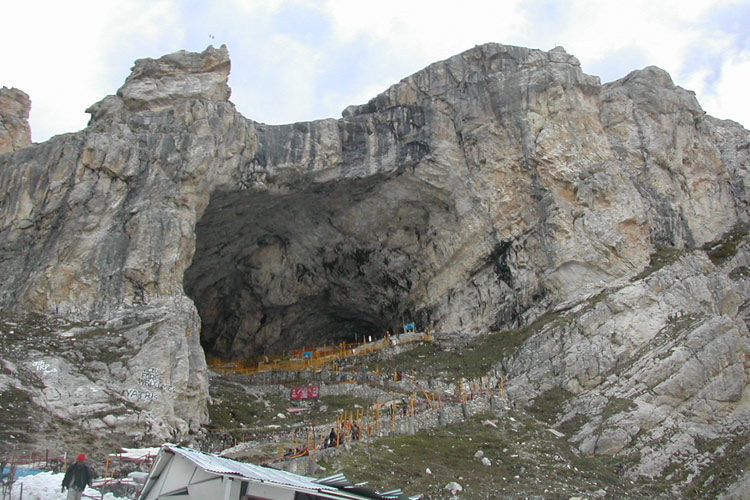 amarnath-cave-temple-lord-shiva